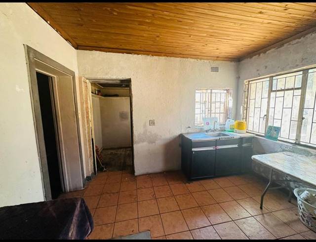 5 BEDROOM HOUSE FOR SALE IN DELVILLE